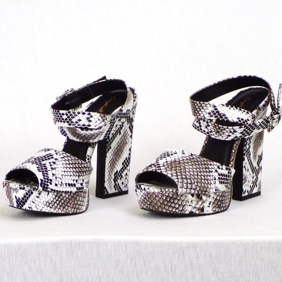 QUPID size 6.5 - 7 approx. black/white/gray faux-snake ultra-high-heel  sandals - Picture 6 of 14